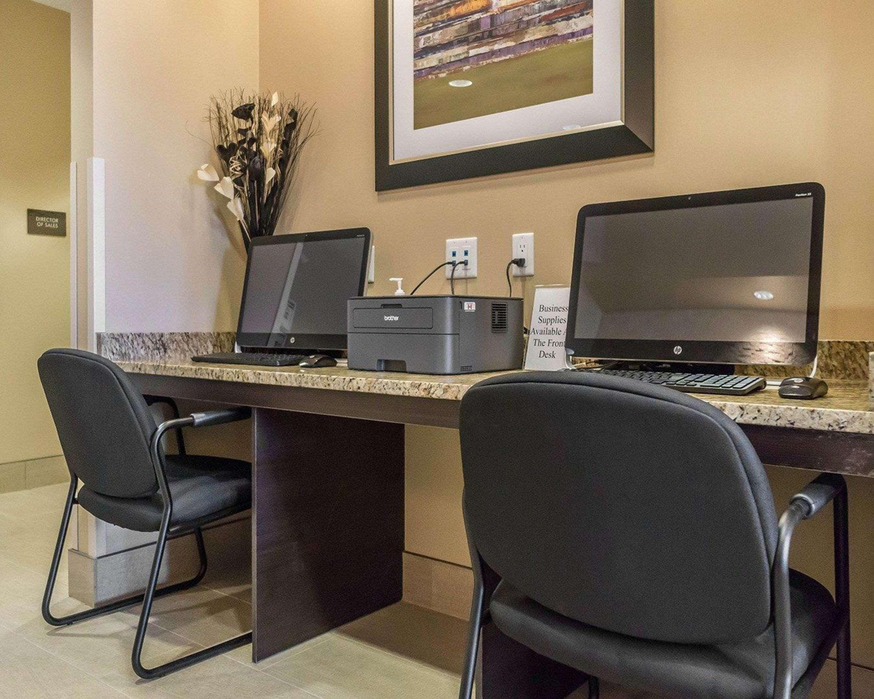 Comfort Inn & Suites Edmonton International Airport Nisku Esterno foto