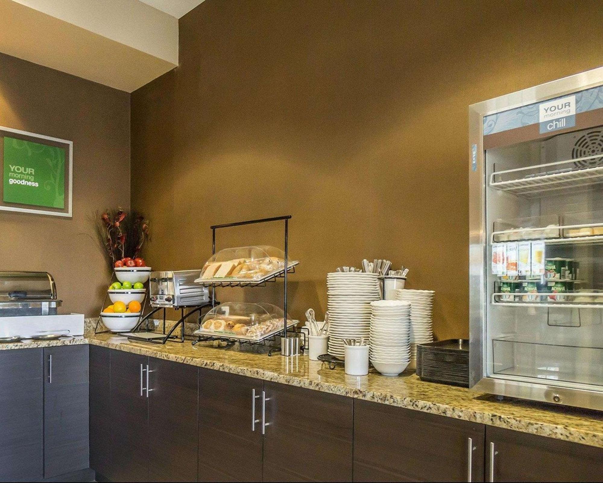 Comfort Inn & Suites Edmonton International Airport Nisku Esterno foto