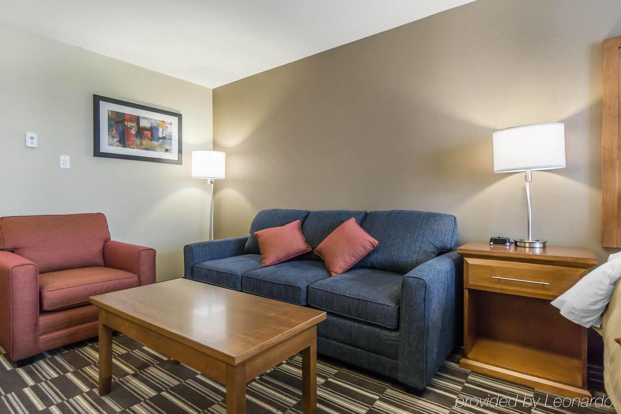 Comfort Inn & Suites Edmonton International Airport Nisku Esterno foto